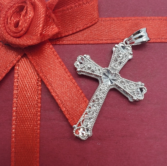 Sterling Silver 925 Rhodium Plated Heart Center Cross Pendant - Picture 3 of 7